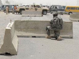 Betonová silniční svodidla 1:48